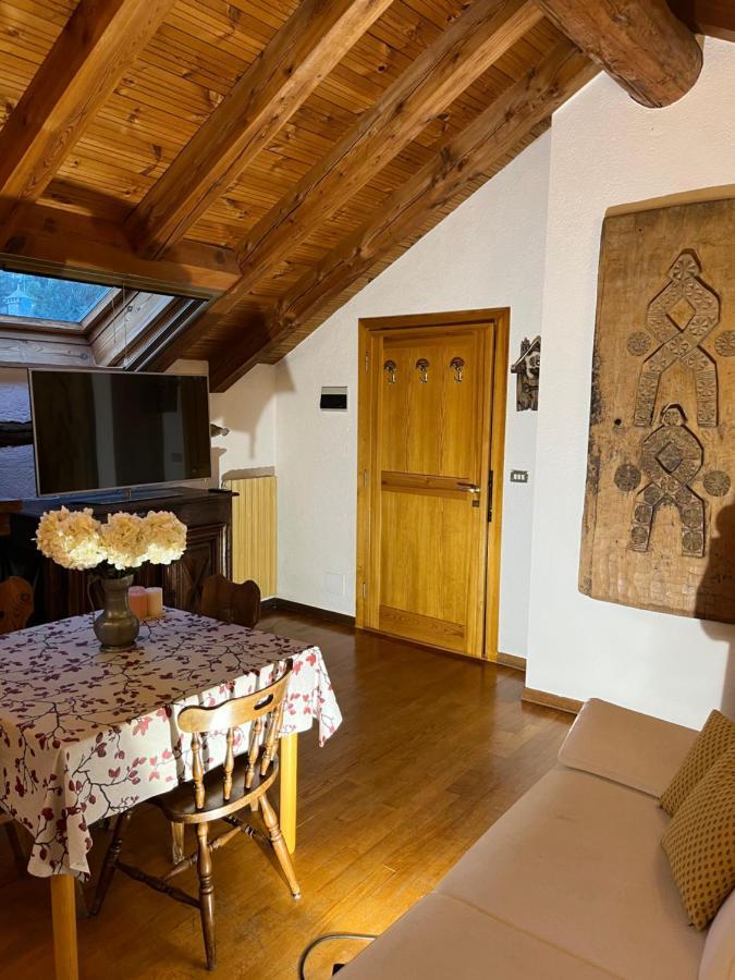 Chalet Blanc "La Mansarda" 쿠르마예 외부 사진