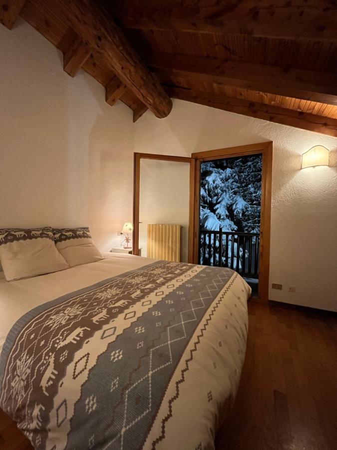 Chalet Blanc "La Mansarda" 쿠르마예 외부 사진